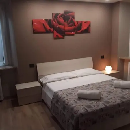 Apartment 5 Camera Con Cucina Vicino Centro Citta Parma