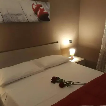 5 Camera Con Cucina Vicino Centro Citta Parma