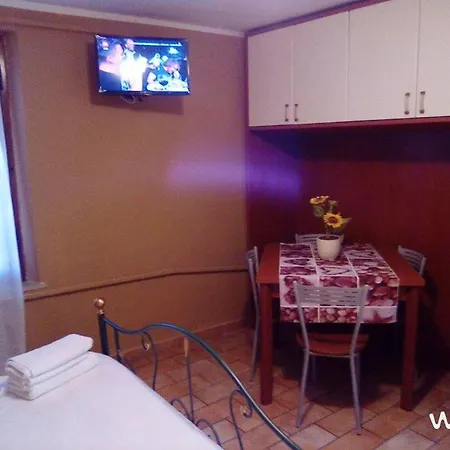 5 Camera Con Cucina Vicino Centro Citta Apartment Parma