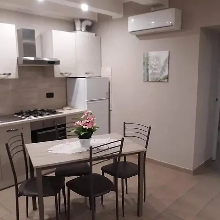 5 Camera Con Cucina Vicino Centro Citta *